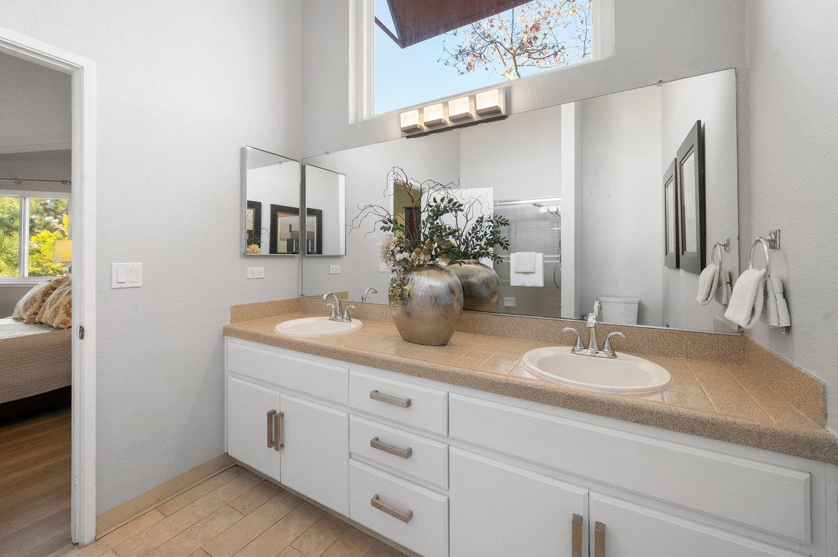 Detail Gallery Image 19 of 34 For 104 E Court Ln, Foster City,  CA 94404 - 2 Beds | 2/1 Baths