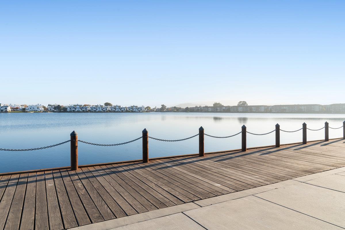 Detail Gallery Image 32 of 34 For 104 E Court Ln, Foster City,  CA 94404 - 2 Beds | 2/1 Baths