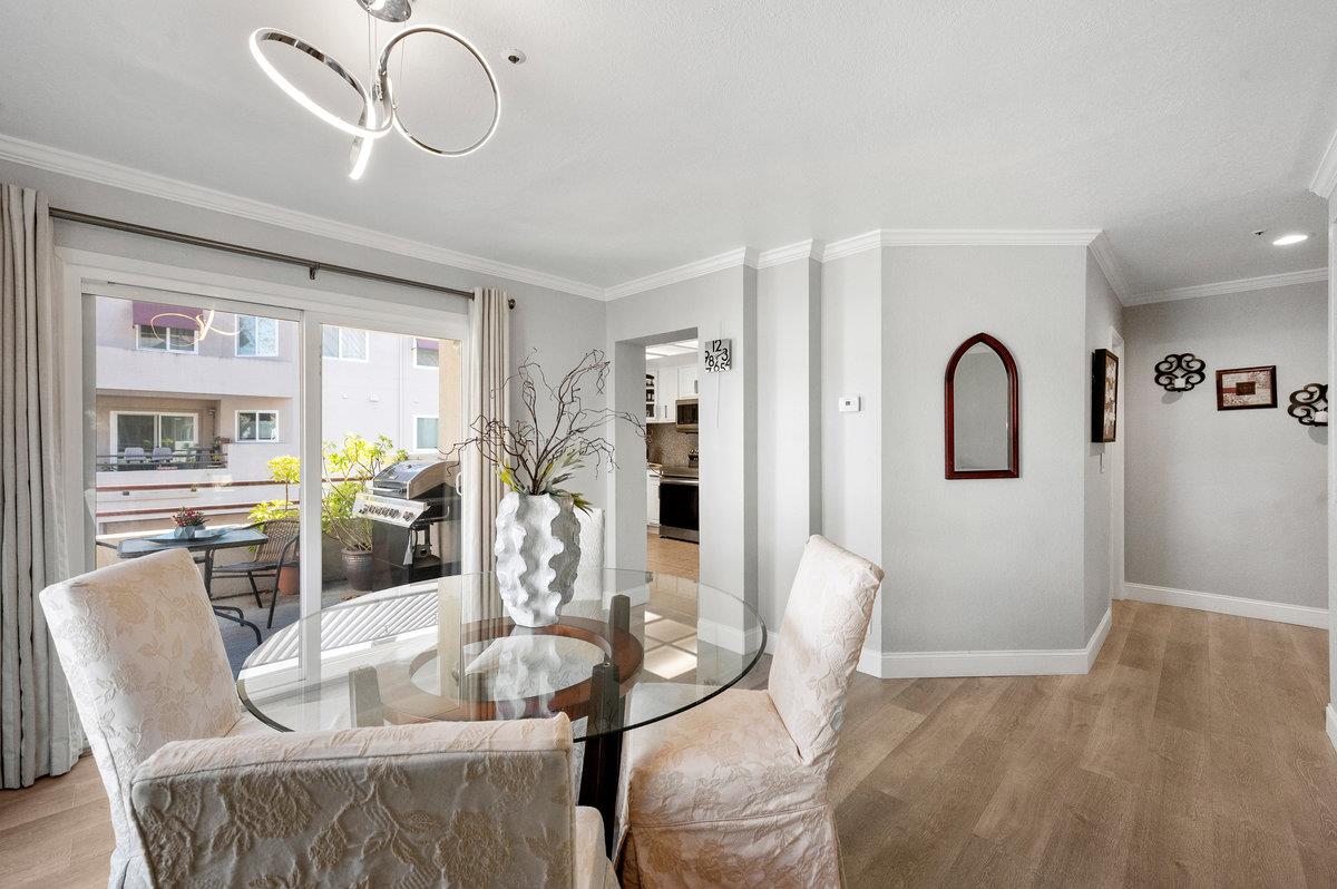 Detail Gallery Image 6 of 34 For 104 E Court Ln, Foster City,  CA 94404 - 2 Beds | 2/1 Baths