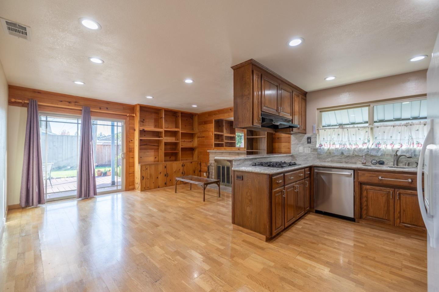 Detail Gallery Image 8 of 50 For 3276 Andora Dr, San Jose,  CA 95148 - 3 Beds | 2 Baths