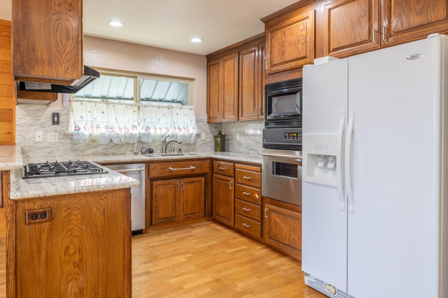 Detail Gallery Image 9 of 50 For 3276 Andora Dr, San Jose,  CA 95148 - 3 Beds | 2 Baths