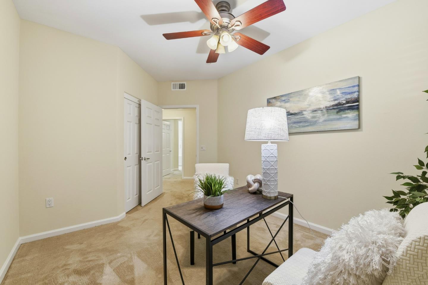 Detail Gallery Image 14 of 28 For 1390 Saddle Rack St #248,  San Jose,  CA 95126 - 3 Beds | 2 Baths