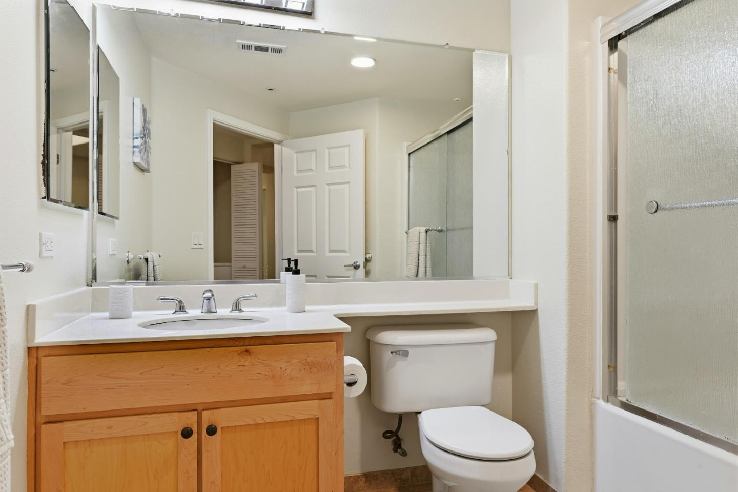 Detail Gallery Image 20 of 28 For 1390 Saddle Rack St #248,  San Jose,  CA 95126 - 3 Beds | 2 Baths