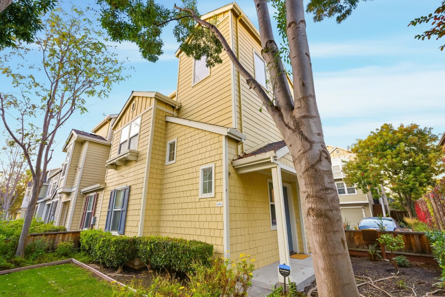 Detail Gallery Image 5 of 47 For 687 Montara Ter, Sunnyvale,  CA 94085 - 3 Beds | 3 Baths