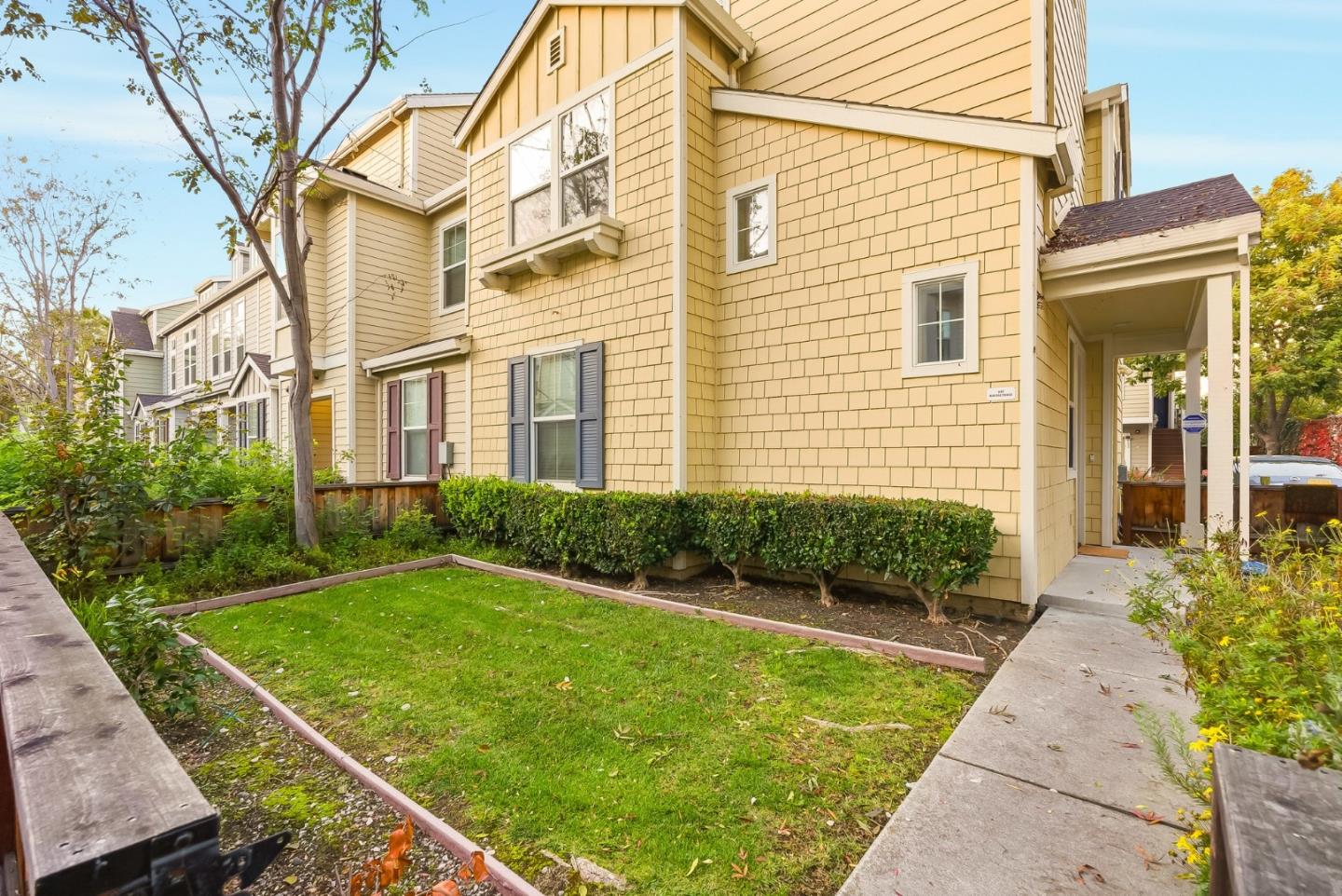 Detail Gallery Image 7 of 47 For 687 Montara Ter, Sunnyvale,  CA 94085 - 3 Beds | 3 Baths