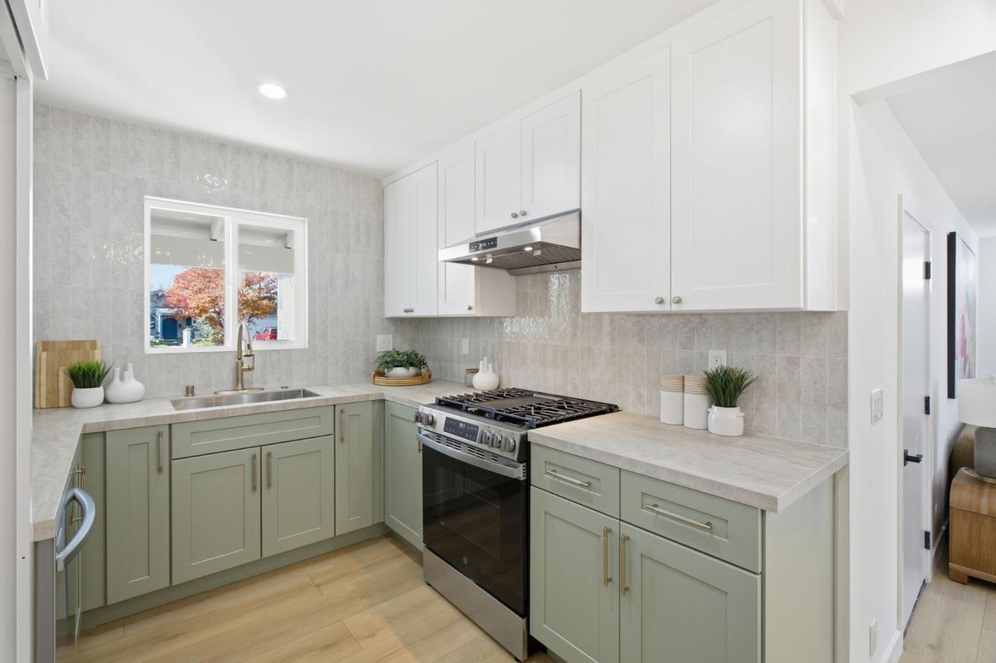 Detail Gallery Image 13 of 35 For 816 Marilyn Dr, Campbell,  CA 95008 - 3 Beds | 2 Baths