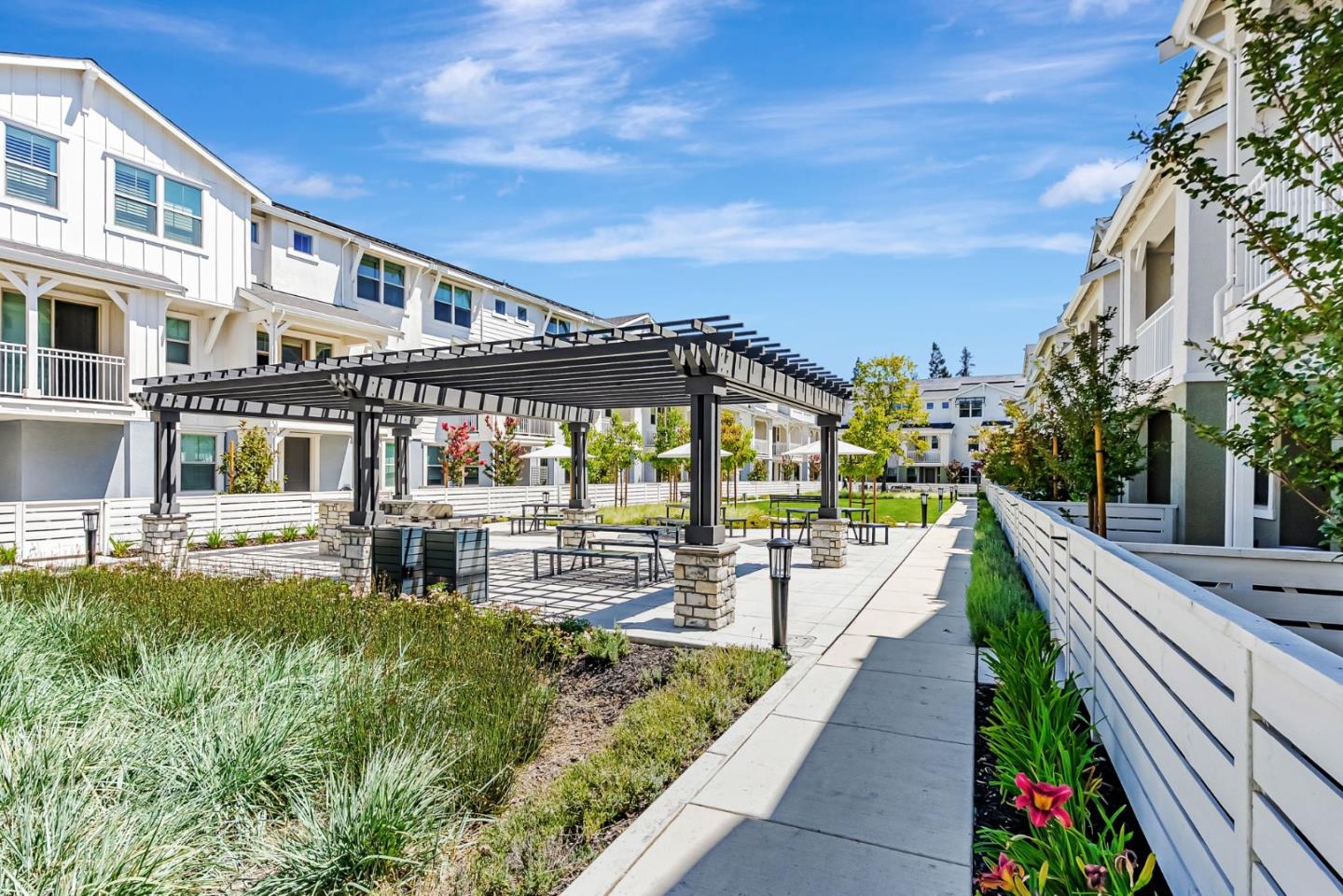 Detail Gallery Image 17 of 17 For 178 Oak Cir, Walnut Creek,  CA 94597 - 4 Beds | 3/1 Baths