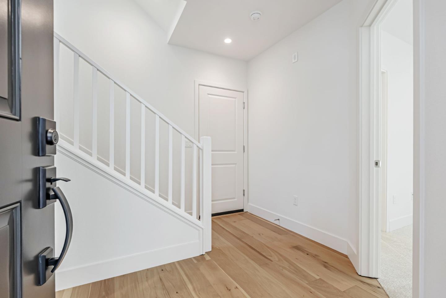 Detail Gallery Image 3 of 17 For 178 Oak Cir, Walnut Creek,  CA 94597 - 4 Beds | 3/1 Baths