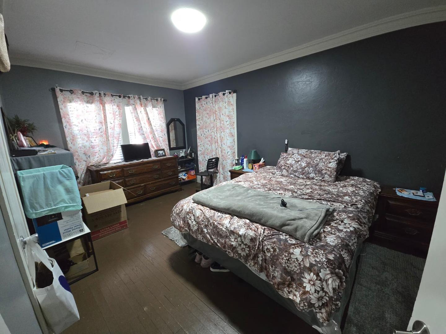 Detail Gallery Image 11 of 14 For 5985 Monterey Rd, Gilroy,  CA 95020 - 3 Beds | 2 Baths