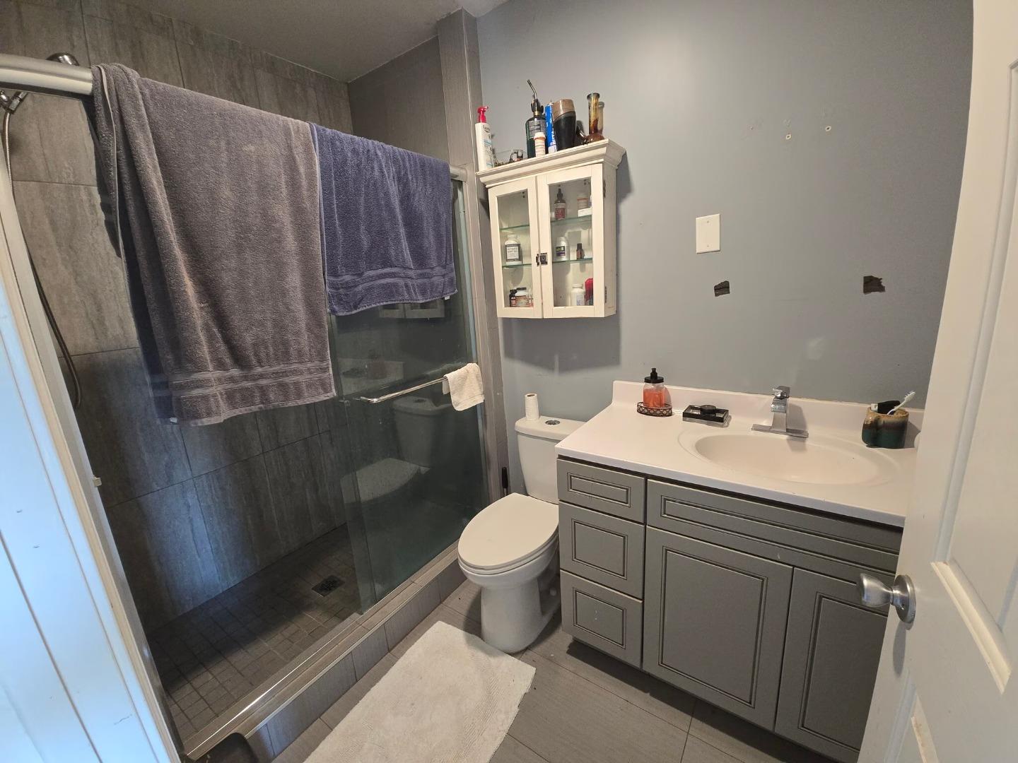 Detail Gallery Image 7 of 14 For 5985 Monterey Rd, Gilroy,  CA 95020 - 3 Beds | 2 Baths