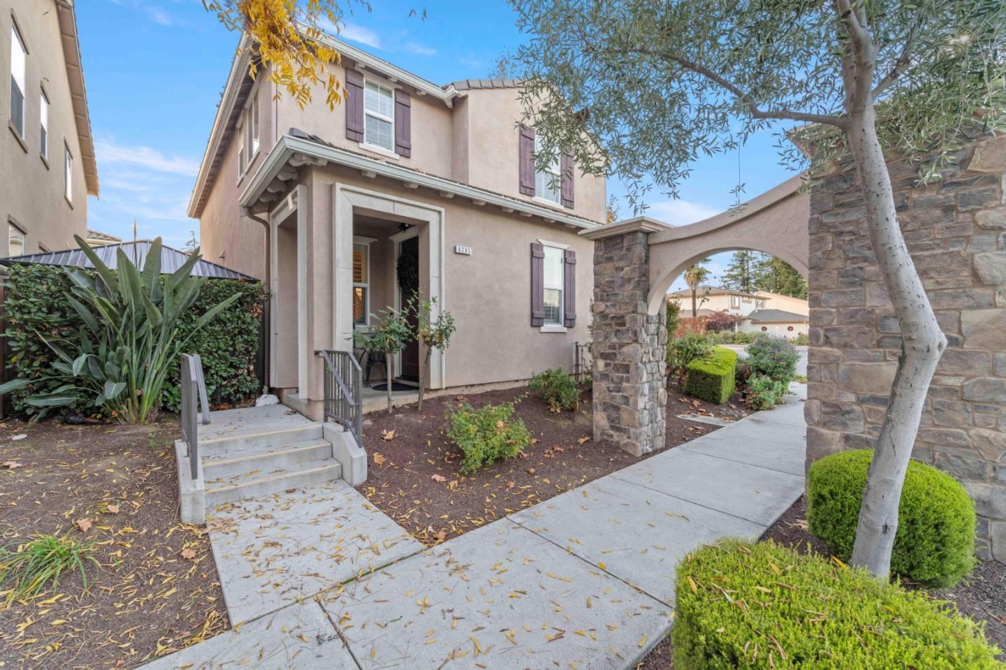 Detail Gallery Image 2 of 32 For 6295 Church St, Gilroy,  CA 95020 - 4 Beds | 2/1 Baths