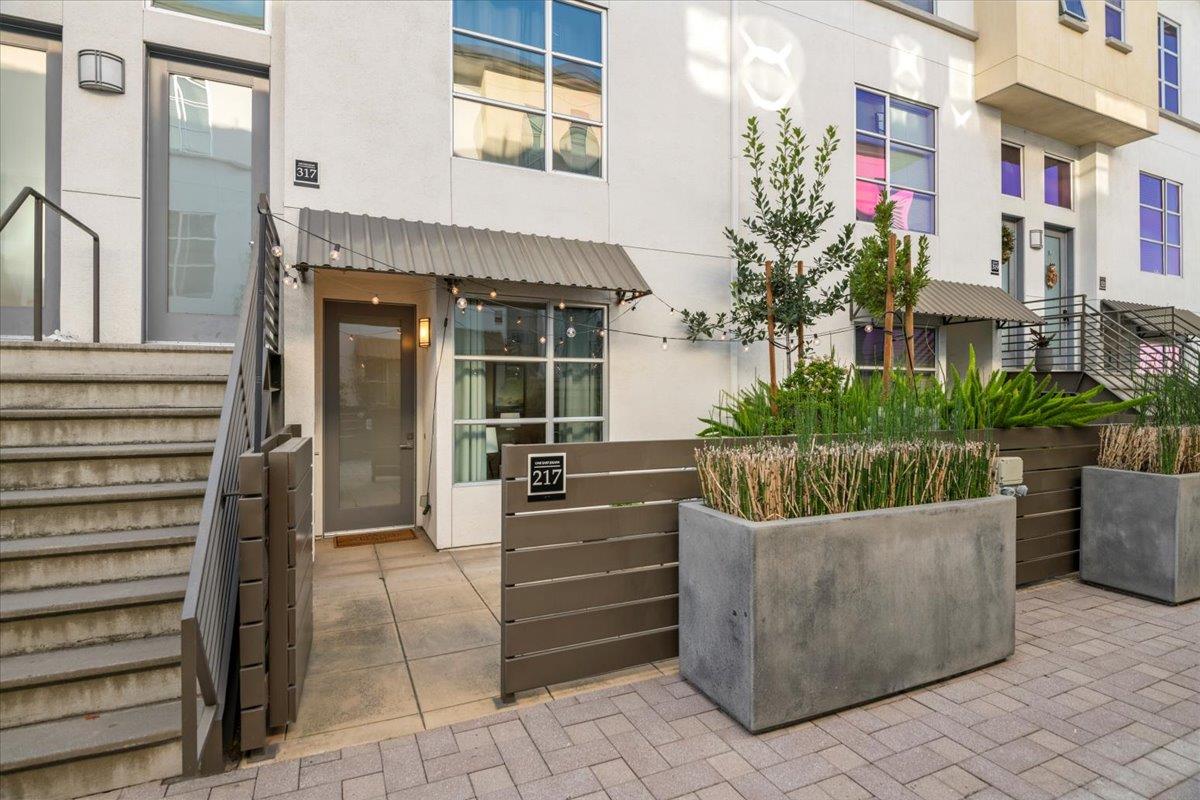 Detail Gallery Image 3 of 16 For 1 E Julian St #217,  San Jose,  CA 95112 - 1 Beds | 1 Baths