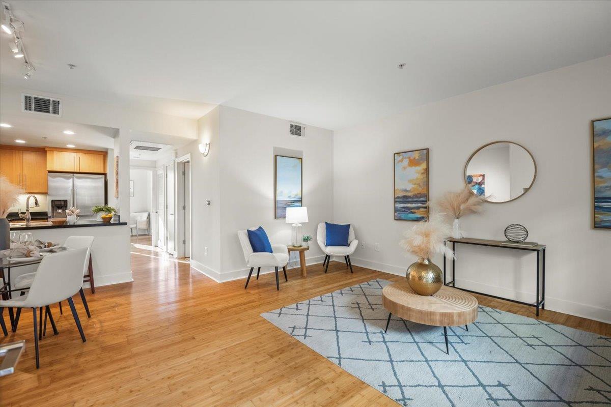 Detail Gallery Image 6 of 16 For 1 E Julian St #217,  San Jose,  CA 95112 - 1 Beds | 1 Baths