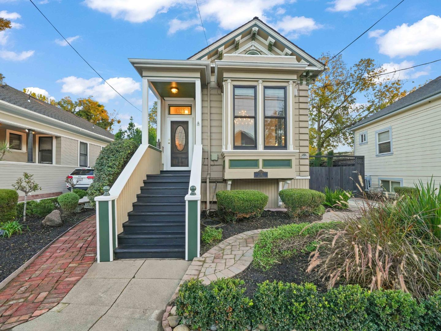 Front Image Thumbnail for ML82029305