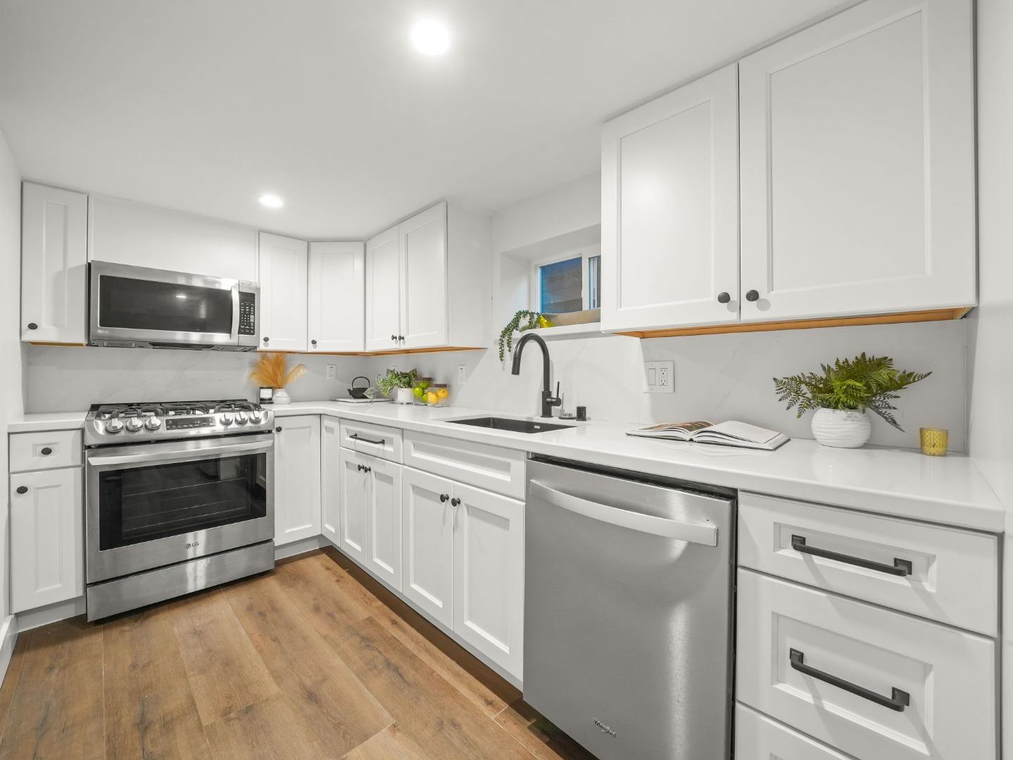 Detail Gallery Image 49 of 68 For 116 Fox Ave, San Jose,  CA 95110 - 3 Beds | 2/1 Baths