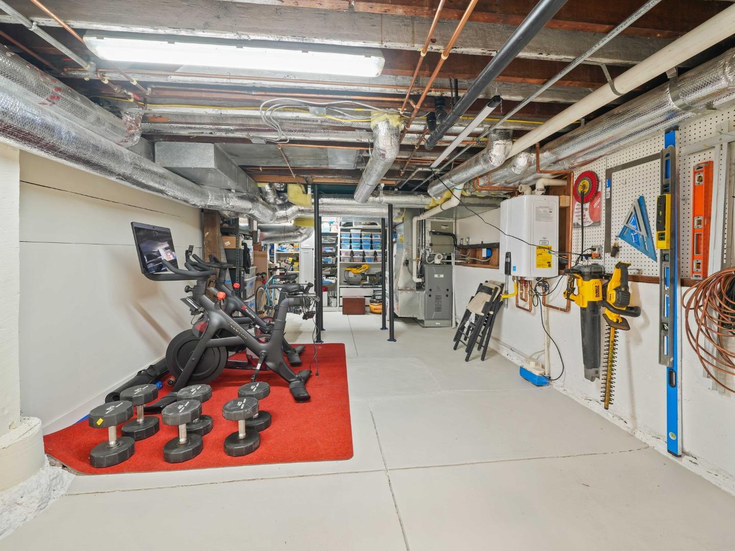 Detail Gallery Image 59 of 68 For 116 Fox Ave, San Jose,  CA 95110 - 3 Beds | 2/1 Baths