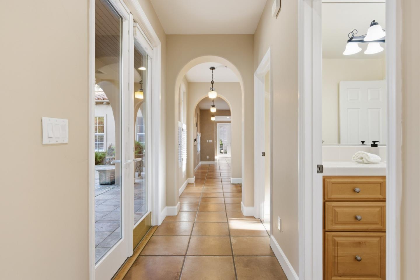 Detail Gallery Image 15 of 32 For 214 Mirasol Way, Monterey,  CA 93940 - 3 Beds | 3 Baths