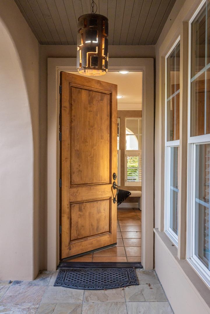 Detail Gallery Image 8 of 32 For 214 Mirasol Way, Monterey,  CA 93940 - 3 Beds | 3 Baths