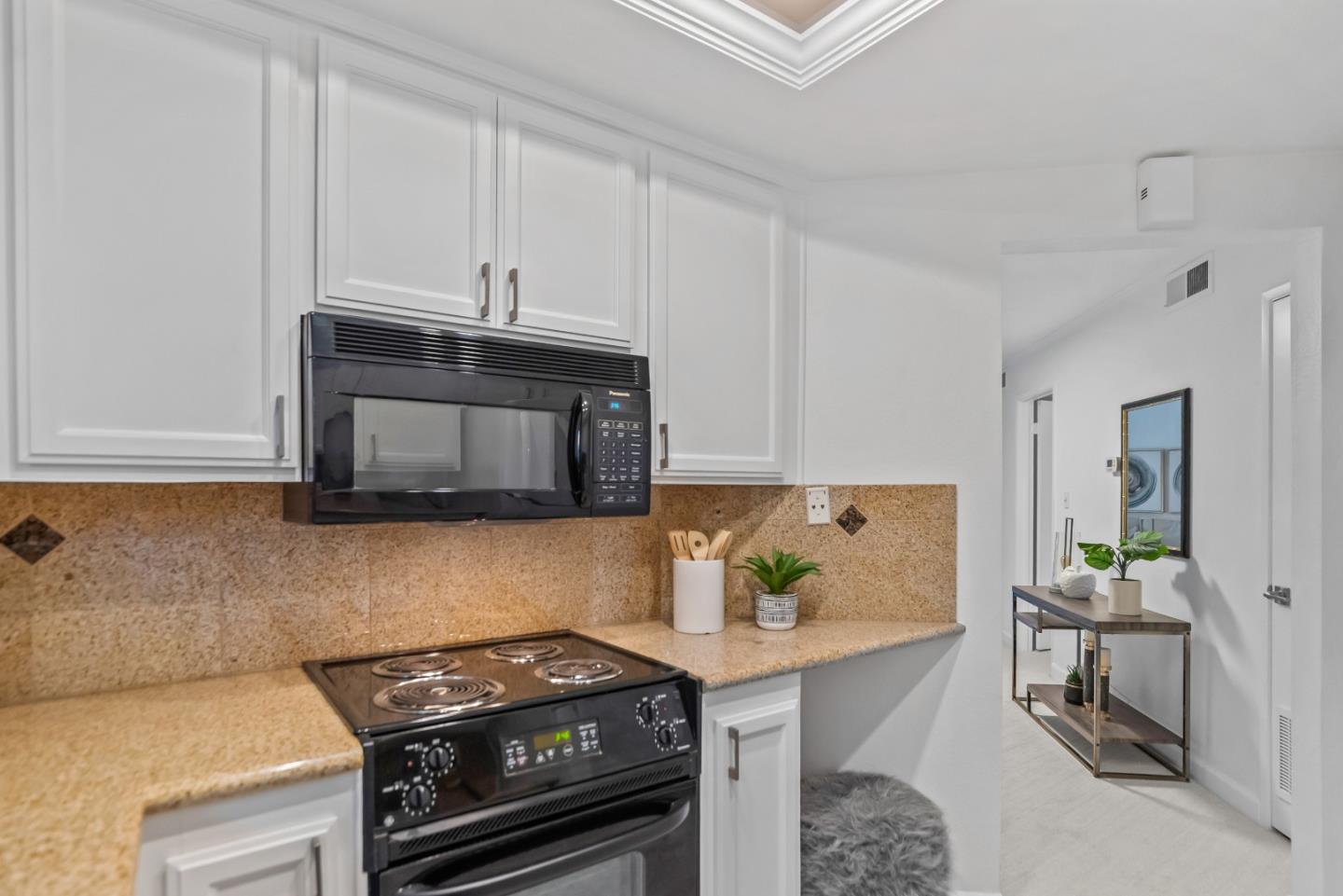 Detail Gallery Image 14 of 26 For 999 W Evelyn Ter #54,  Sunnyvale,  CA 94086 - 1 Beds | 1 Baths