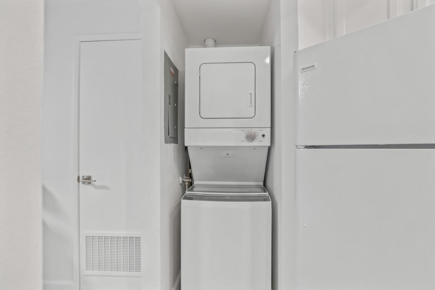 Detail Gallery Image 15 of 26 For 999 W Evelyn Ter #54,  Sunnyvale,  CA 94086 - 1 Beds | 1 Baths