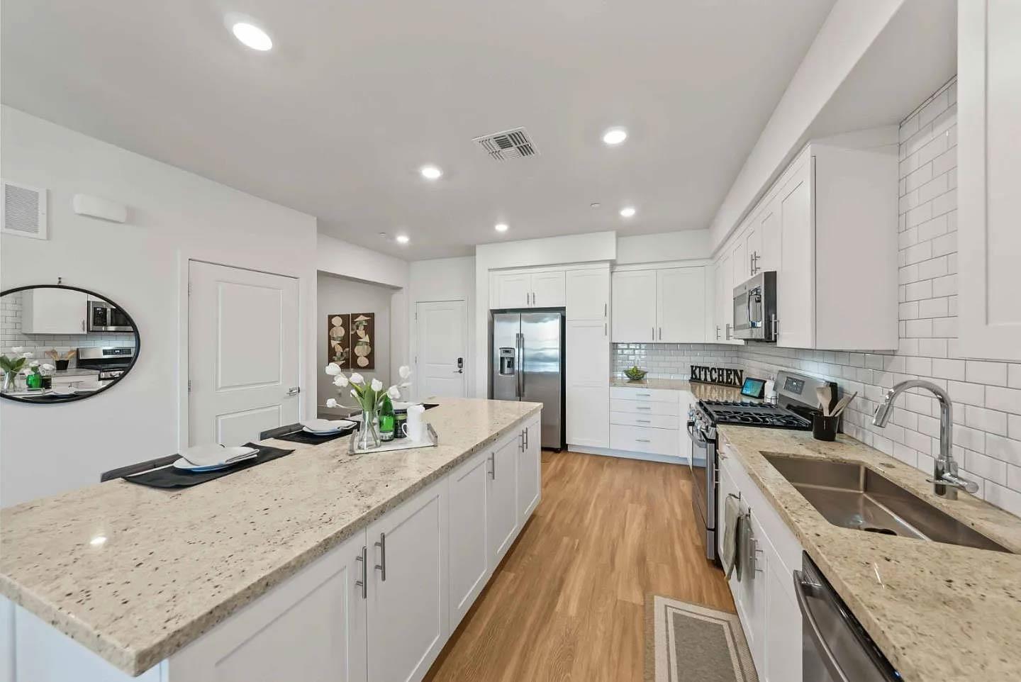 Detail Gallery Image 3 of 18 For 5925 Charlotte Dr #414,  San Jose,  CA 95123 - 3 Beds | 2 Baths