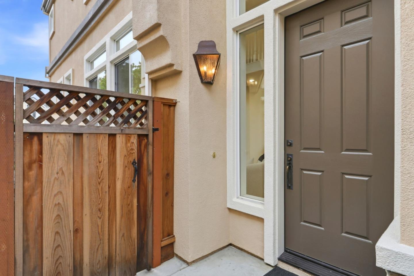 Detail Gallery Image 4 of 57 For 2077 Madan Ln, Santa Clara,  CA 95051 - 5 Beds | 3 Baths