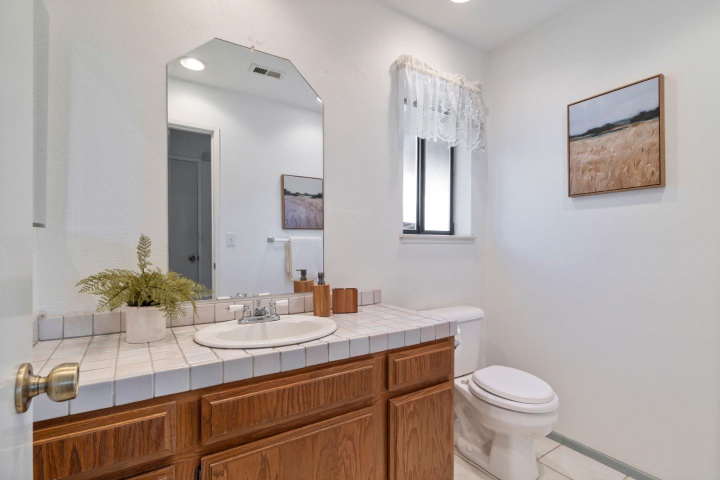 Detail Gallery Image 12 of 30 For 2630 Raritan Pl, San Jose,  CA 95148 - 3 Beds | 2/1 Baths