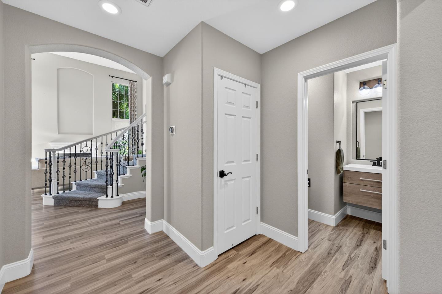 Detail Gallery Image 21 of 54 For 19127 Legend Ct, Morgan Hill,  CA 95037 - 4 Beds | 3/1 Baths