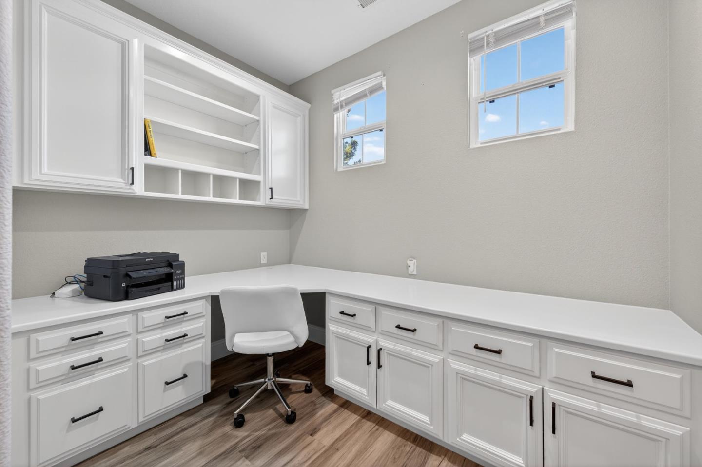 Detail Gallery Image 32 of 54 For 19127 Legend Ct, Morgan Hill,  CA 95037 - 4 Beds | 3/1 Baths