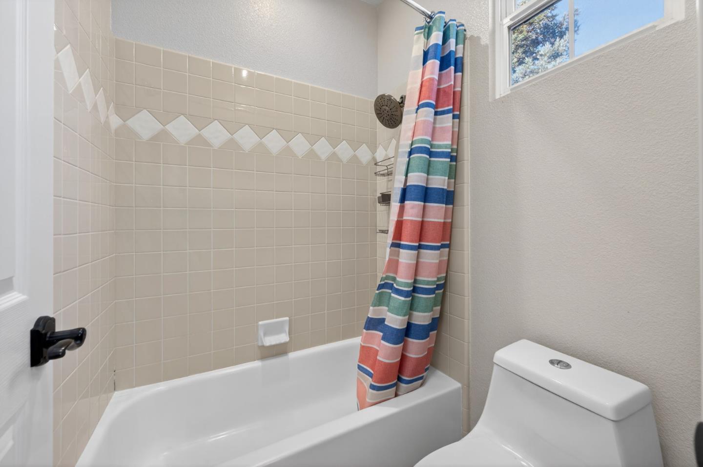 Detail Gallery Image 36 of 54 For 19127 Legend Ct, Morgan Hill,  CA 95037 - 4 Beds | 3/1 Baths