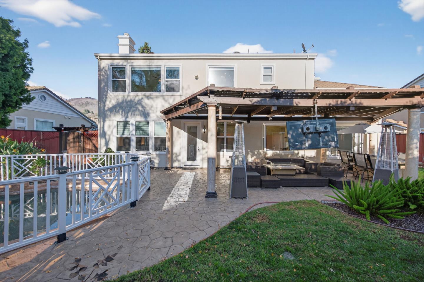 Detail Gallery Image 39 of 54 For 19127 Legend Ct, Morgan Hill,  CA 95037 - 4 Beds | 3/1 Baths