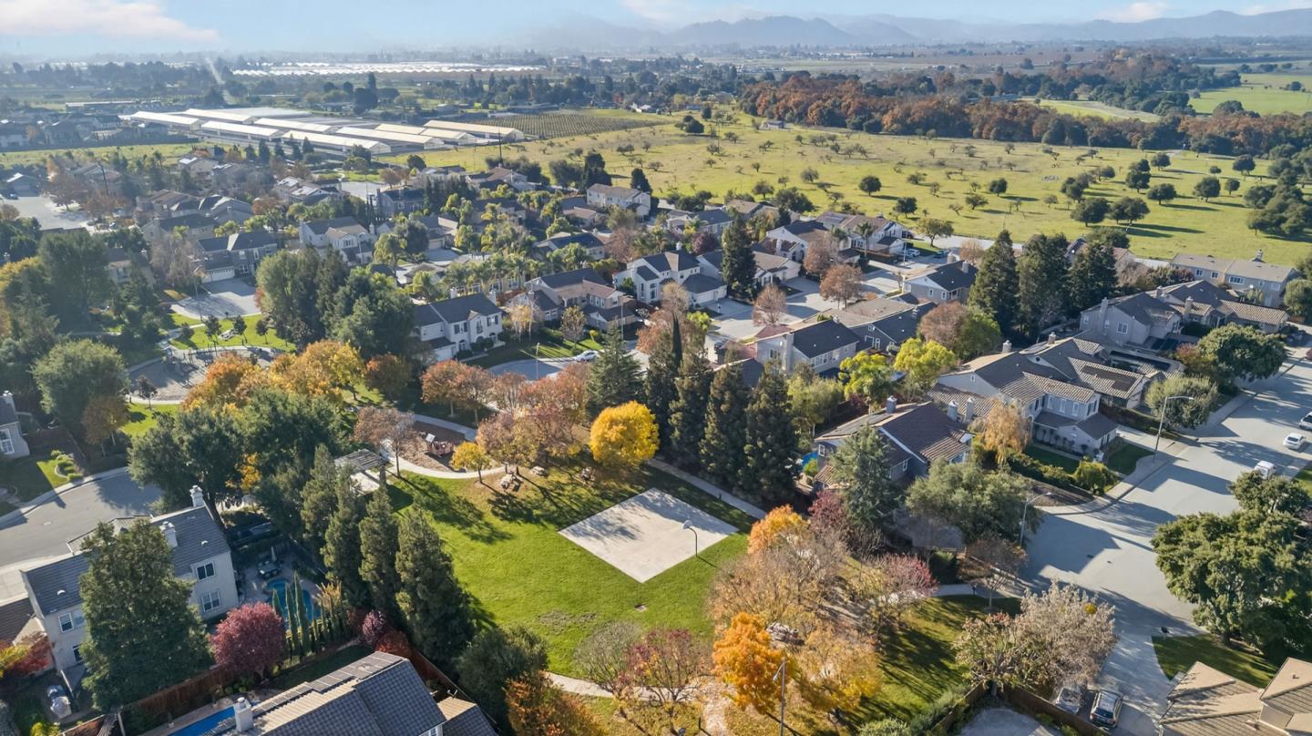 Detail Gallery Image 52 of 54 For 19127 Legend Ct, Morgan Hill,  CA 95037 - 4 Beds | 3/1 Baths