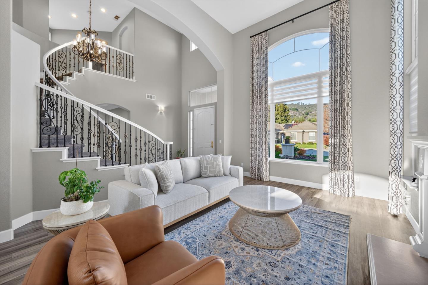 Detail Gallery Image 7 of 54 For 19127 Legend Ct, Morgan Hill,  CA 95037 - 4 Beds | 3/1 Baths