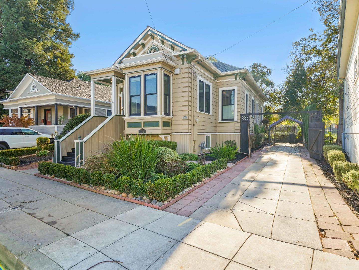 Detail Gallery Image 4 of 68 For 116 Fox Ave, San Jose,  CA 95110 - – Beds | – Baths