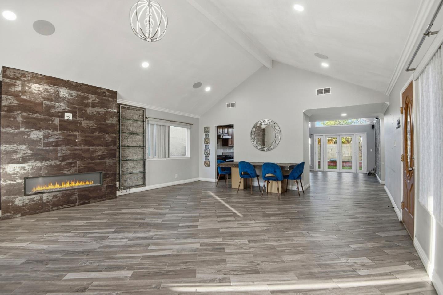 Detail Gallery Image 3 of 21 For 12361 Andy St, Cerritos,  CA 90703 - 3 Beds | 2 Baths