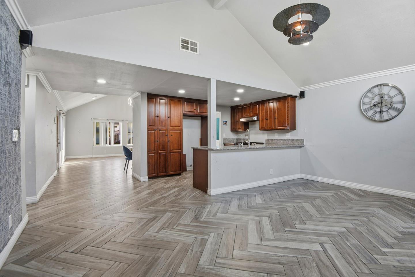 Detail Gallery Image 6 of 21 For 12361 Andy St, Cerritos,  CA 90703 - 3 Beds | 2 Baths