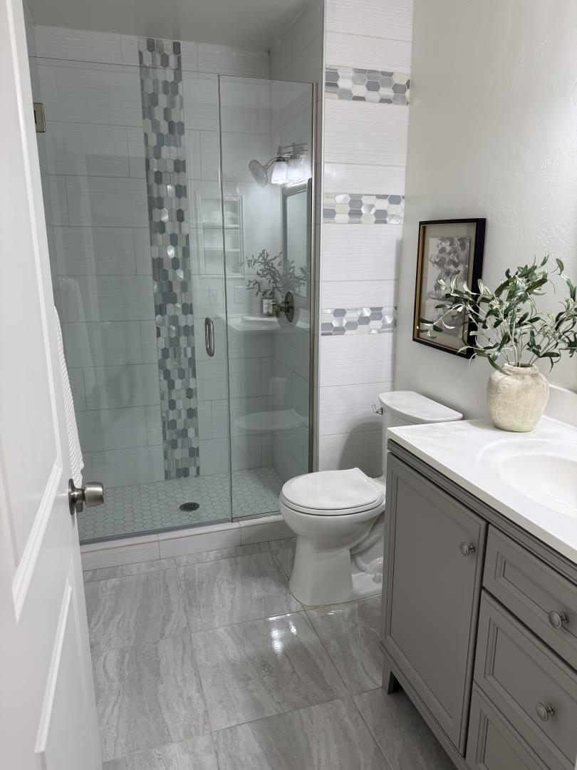 Detail Gallery Image 5 of 6 For 819 Cumberland Dr, Gilroy,  CA 95020 - 5 Beds | 3 Baths