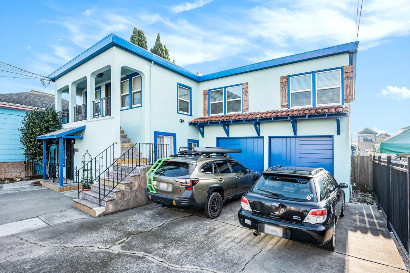 Detail Gallery Image 2 of 17 For 831 E 17th St, Oakland,  CA 94606 - 3 Beds | 1/1 Baths