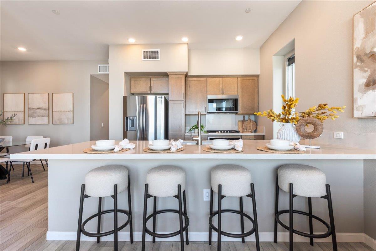 Detail Gallery Image 11 of 39 For 2981 Henry Miller Pl #10,  San Jose,  CA 95136 - 3 Beds | 2 Baths