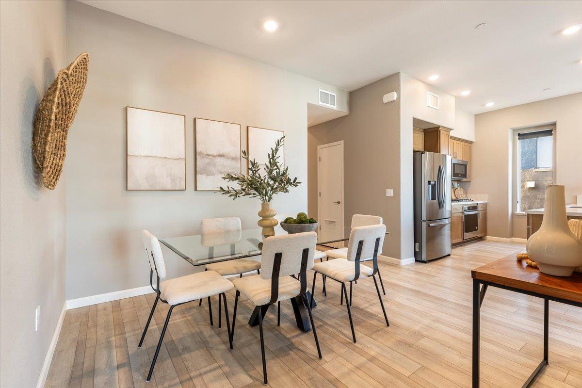 Detail Gallery Image 14 of 39 For 2981 Henry Miller Pl #10,  San Jose,  CA 95136 - 3 Beds | 2 Baths