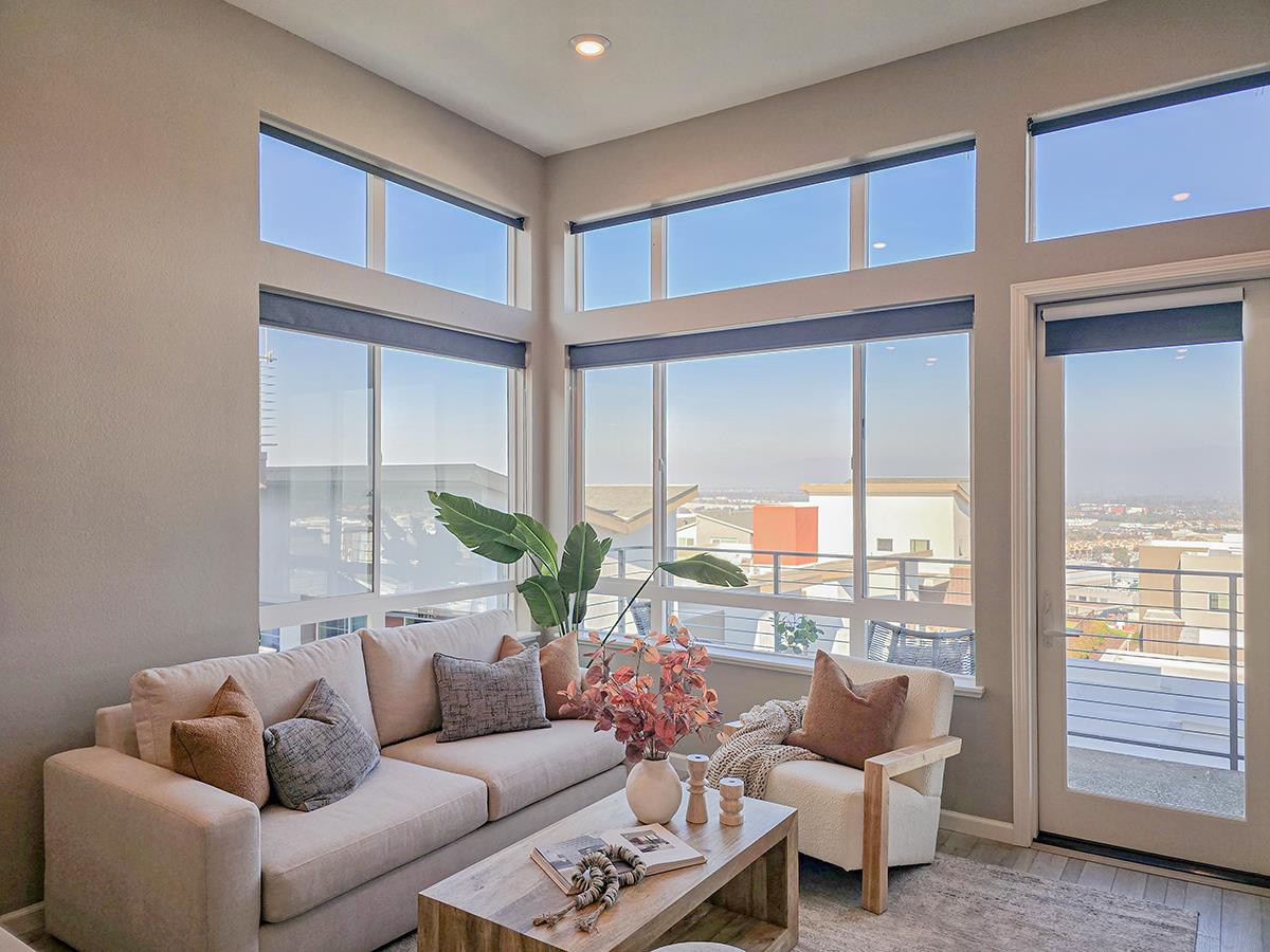 Detail Gallery Image 16 of 39 For 2981 Henry Miller Pl #10,  San Jose,  CA 95136 - 3 Beds | 2 Baths