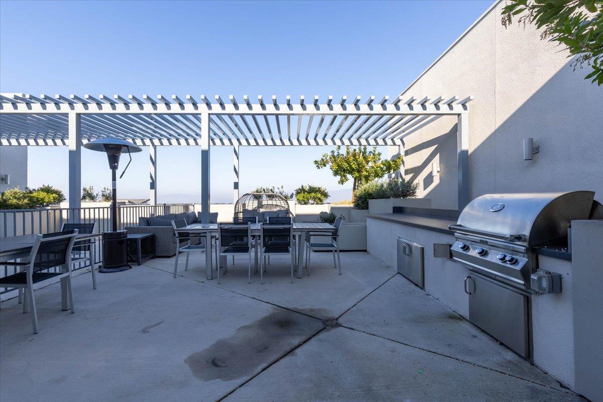 Detail Gallery Image 33 of 39 For 2981 Henry Miller Pl #10,  San Jose,  CA 95136 - 3 Beds | 2 Baths