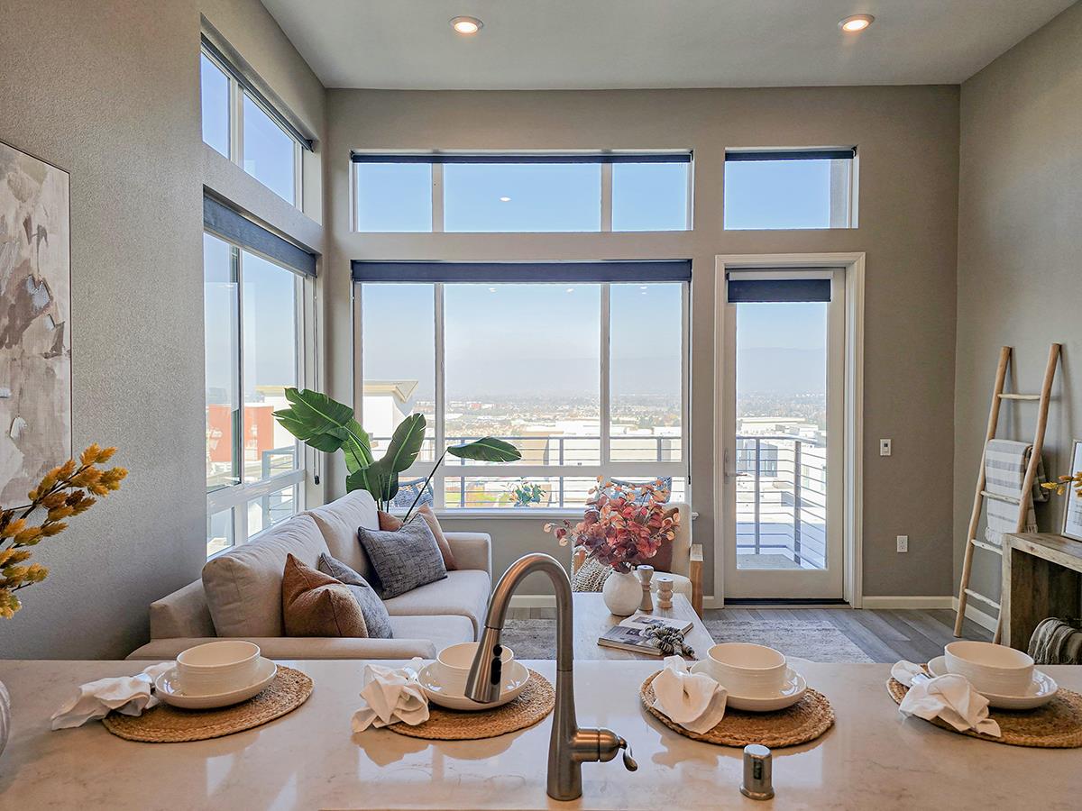 Detail Gallery Image 9 of 39 For 2981 Henry Miller Pl #10,  San Jose,  CA 95136 - 3 Beds | 2 Baths