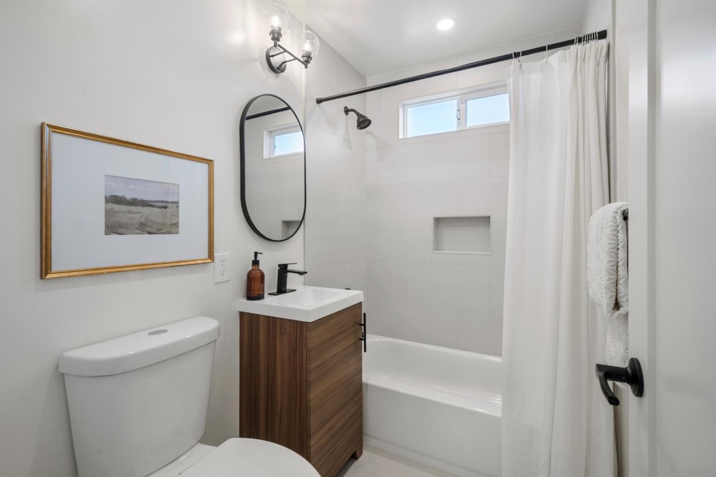 Detail Gallery Image 23 of 31 For 1444 Flores Dr, Pacifica,  CA 94044 - 3 Beds | 1 Baths