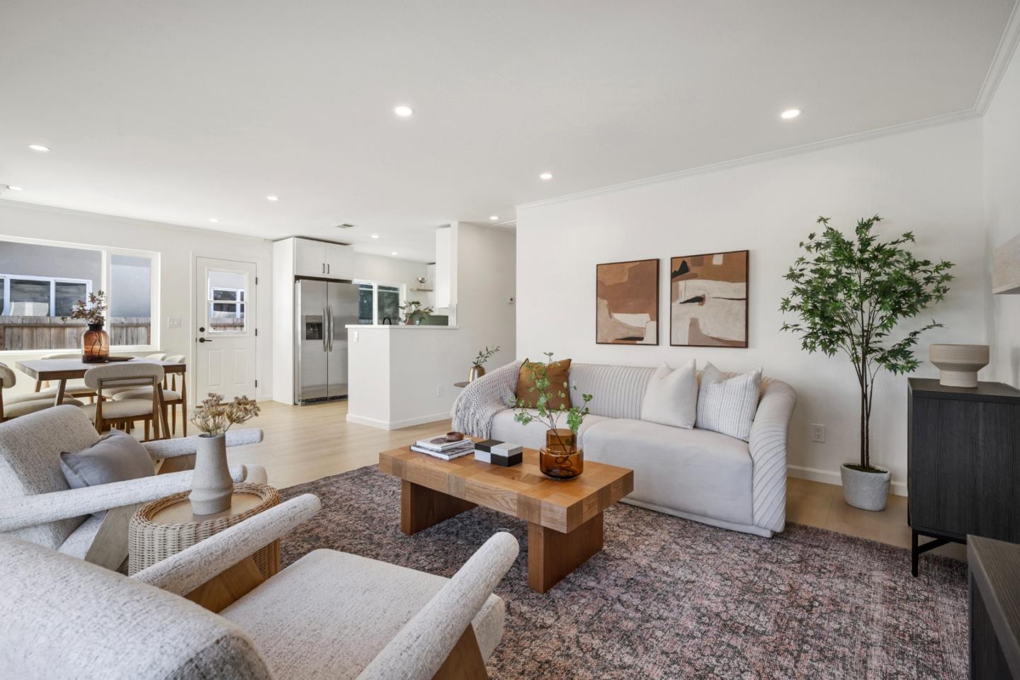 Detail Gallery Image 4 of 31 For 1444 Flores Dr, Pacifica,  CA 94044 - 3 Beds | 1 Baths