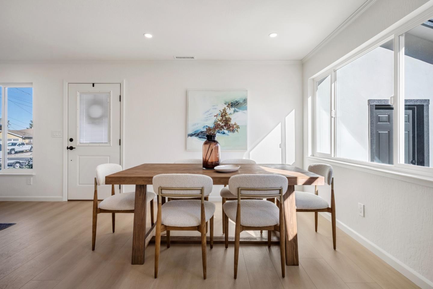 Detail Gallery Image 9 of 31 For 1444 Flores Dr, Pacifica,  CA 94044 - 3 Beds | 1 Baths