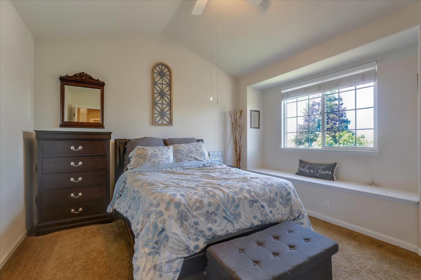 Detail Gallery Image 27 of 41 For 1760 Morning Glory Dr, Hollister,  CA 95023 - 4 Beds | 2/1 Baths