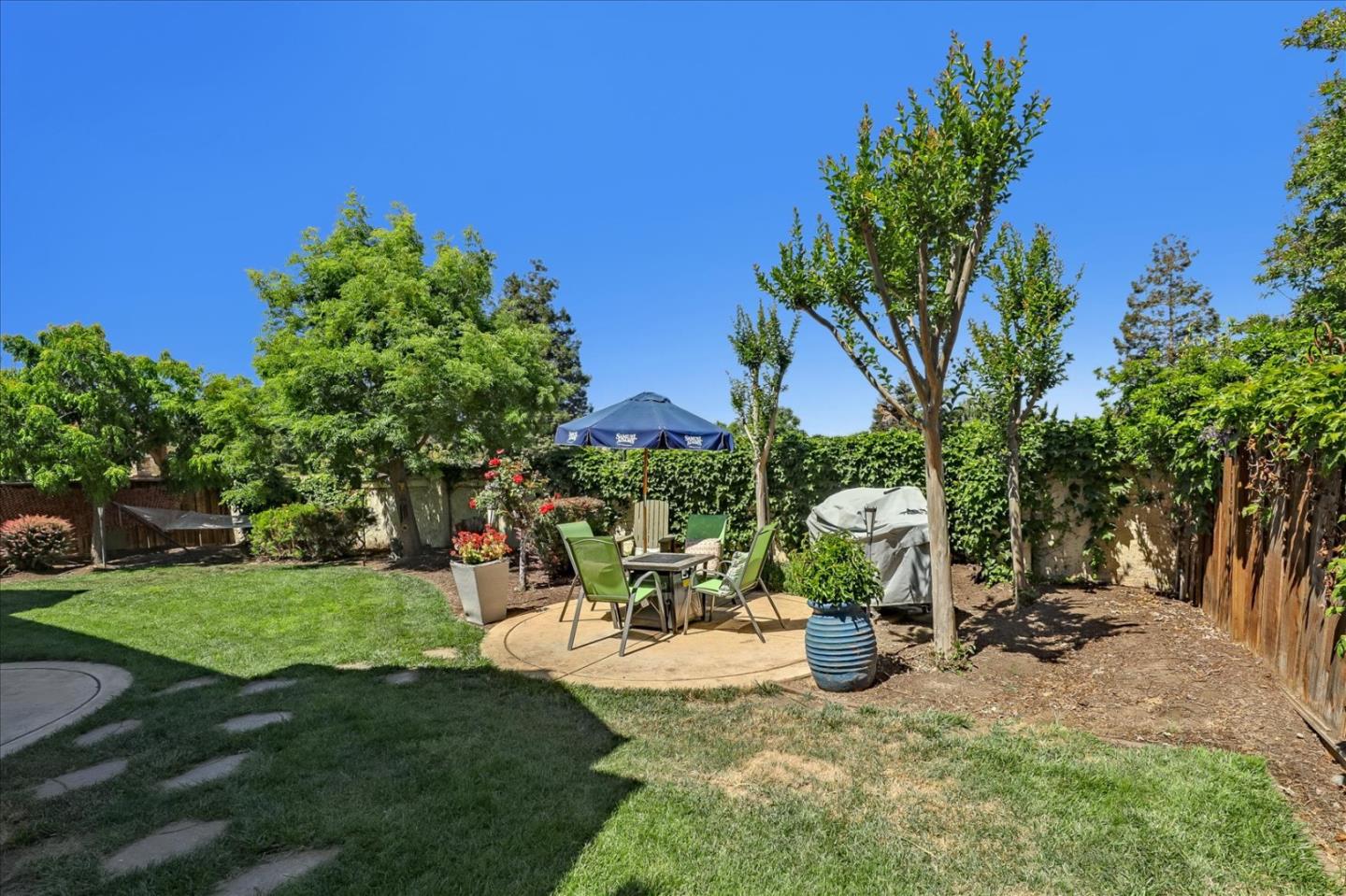 Detail Gallery Image 38 of 41 For 1760 Morning Glory Dr, Hollister,  CA 95023 - 4 Beds | 2/1 Baths