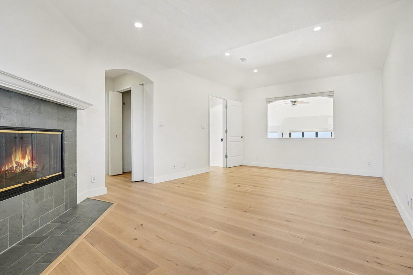 Detail Gallery Image 15 of 23 For 29 Starview Dr, Oakland,  CA 94618 - 3 Beds | 2/1 Baths