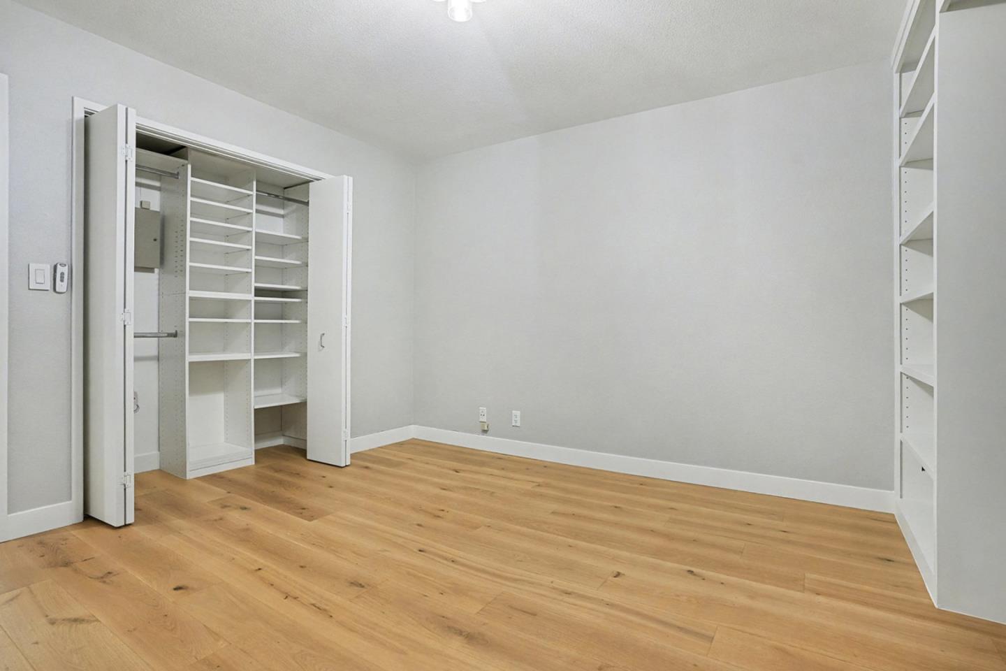 Detail Gallery Image 21 of 23 For 29 Starview Dr, Oakland,  CA 94618 - 3 Beds | 2/1 Baths